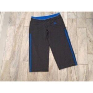 NEW Adidas women's small black/blue Climalite 3-stripe capri yoga pants MSRP $65